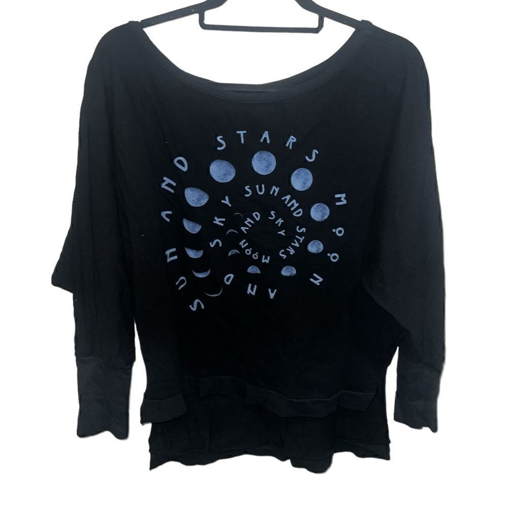 Chaser Sun Stars Moon Sky sweatshirt Scoop Neck High Low Size Small Cotton Blend